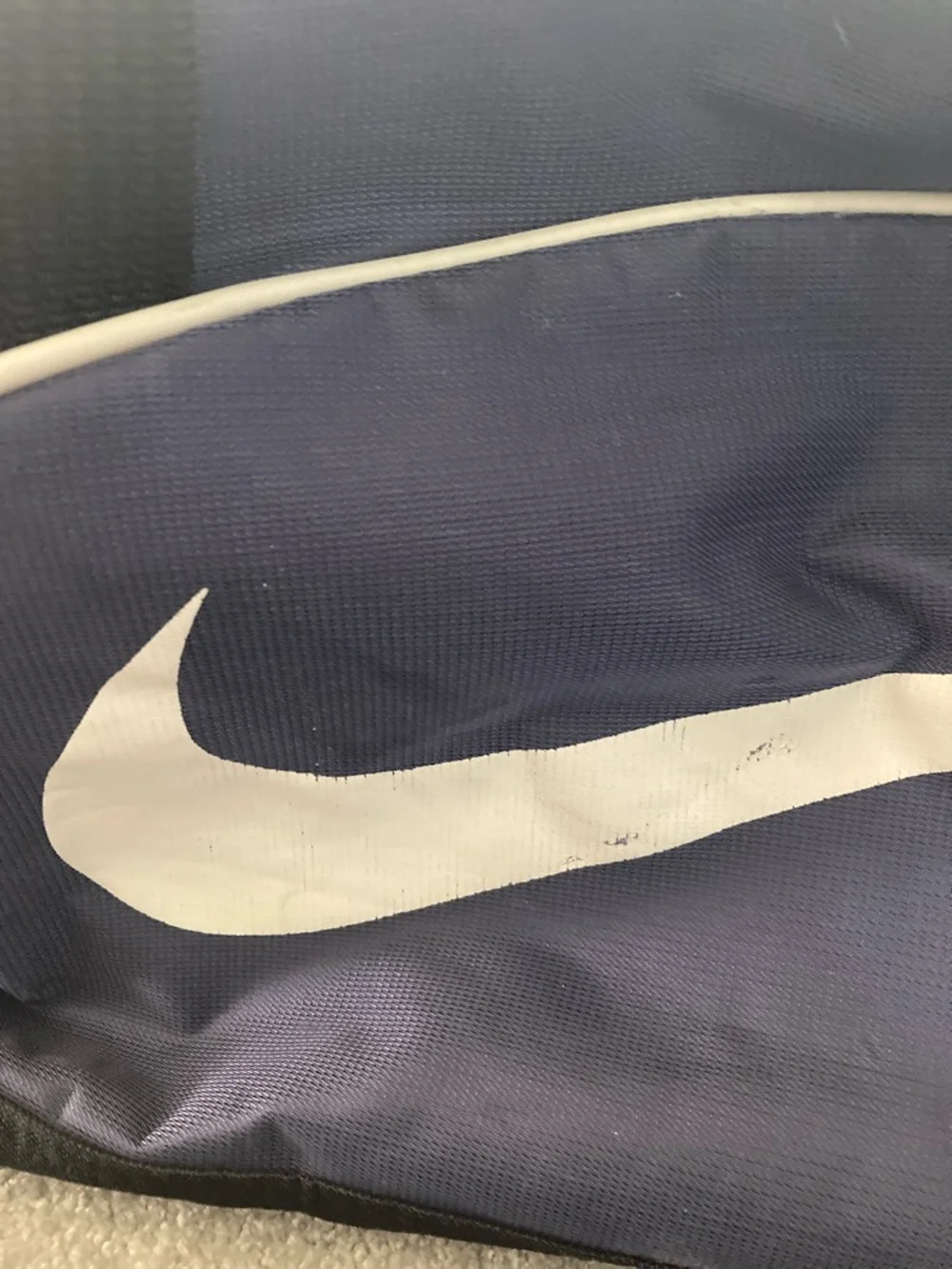 4/$10 - Nike Navy Blue Duffel Bag with Detachable Shoulder Strap